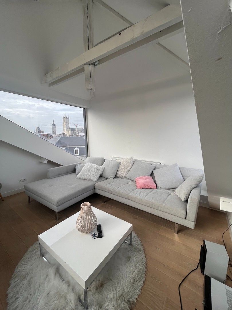 Bemeubeld appartement met fenomenaal zicht over Gent foto 5