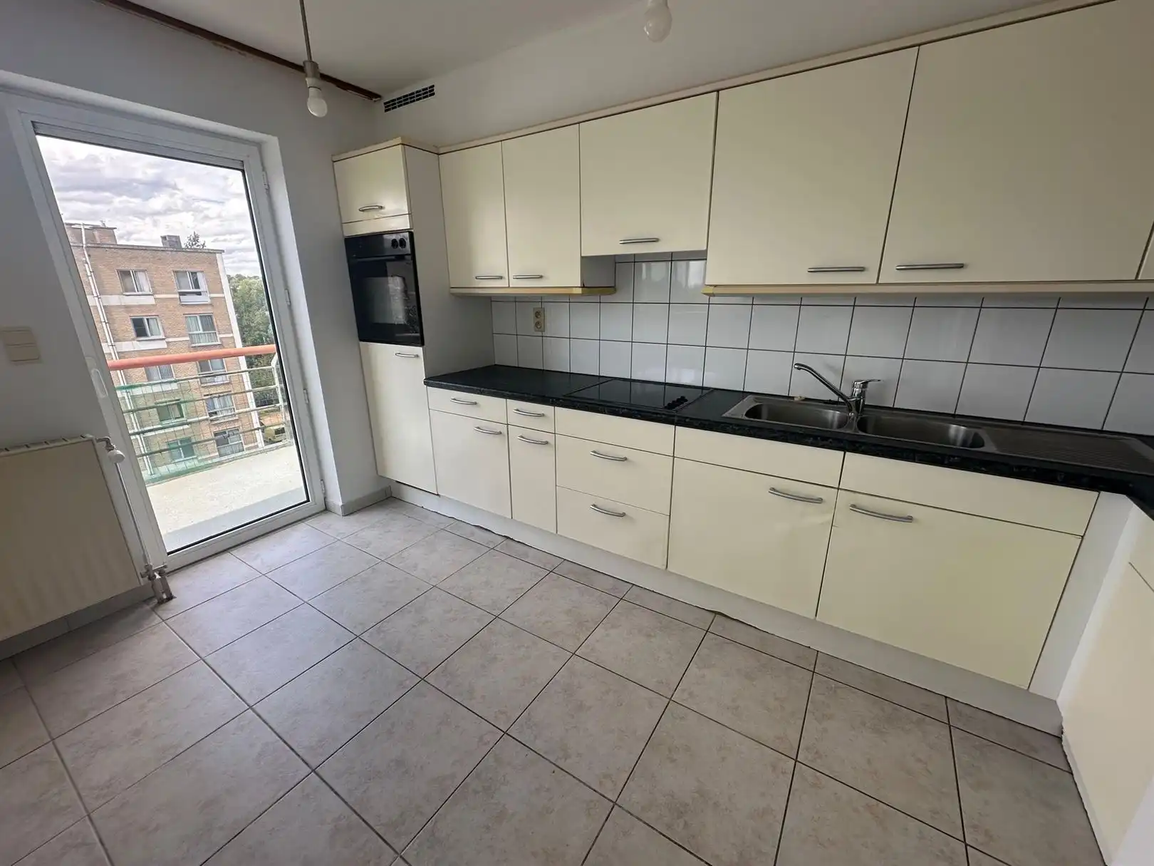 Appartement met 2 slp's, mooi terras en moto staanplaats foto 4