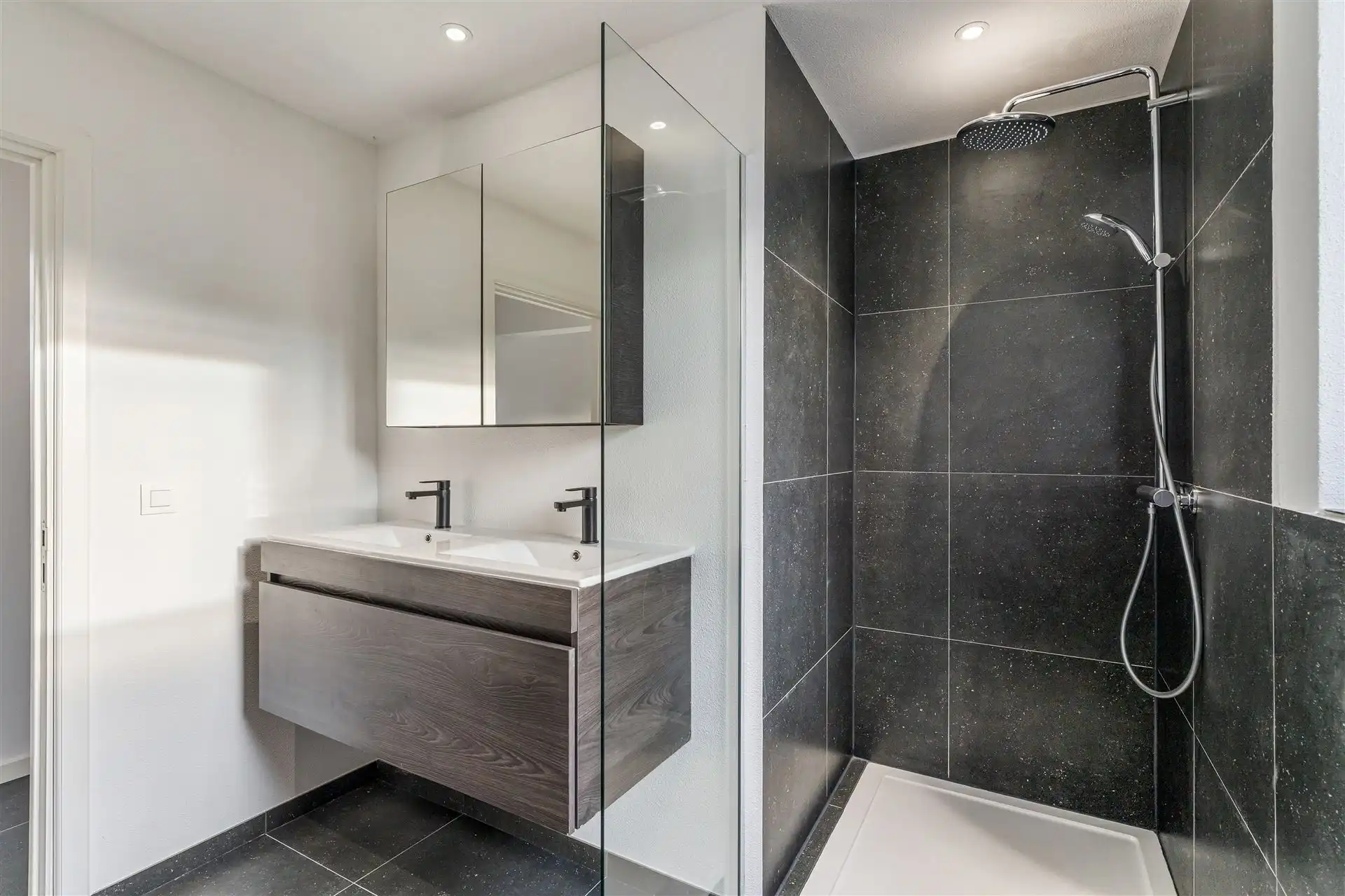 Gerenoveerde woning op 11a73ca nabij Domein Pietersheim en Lanaken centrum foto 12