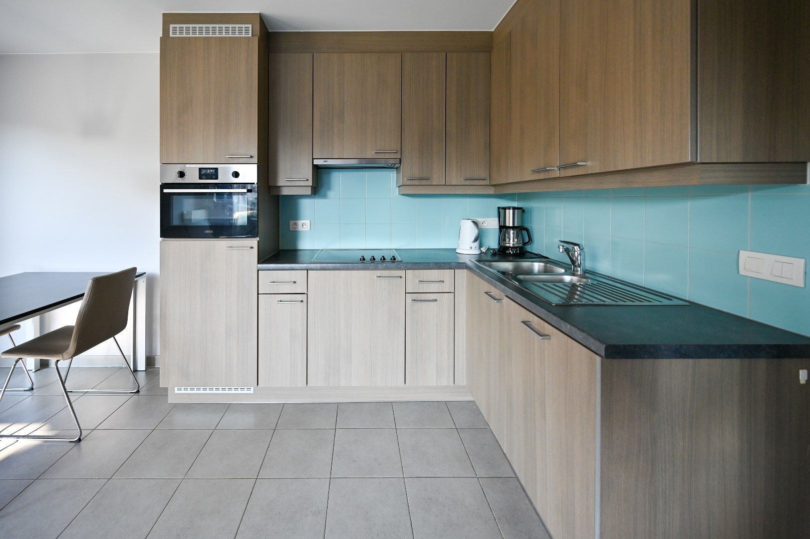 Gelijkvloers appartement met 2 slaapkamers op schitterende locatie aan zee! foto 6