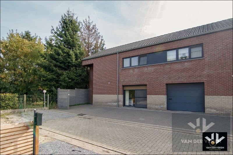 Instapklare en energiezuinige woning met veel licht en ruimte in rustige straat, ideaal voor gezinnen of kangoeroewonen! foto 25