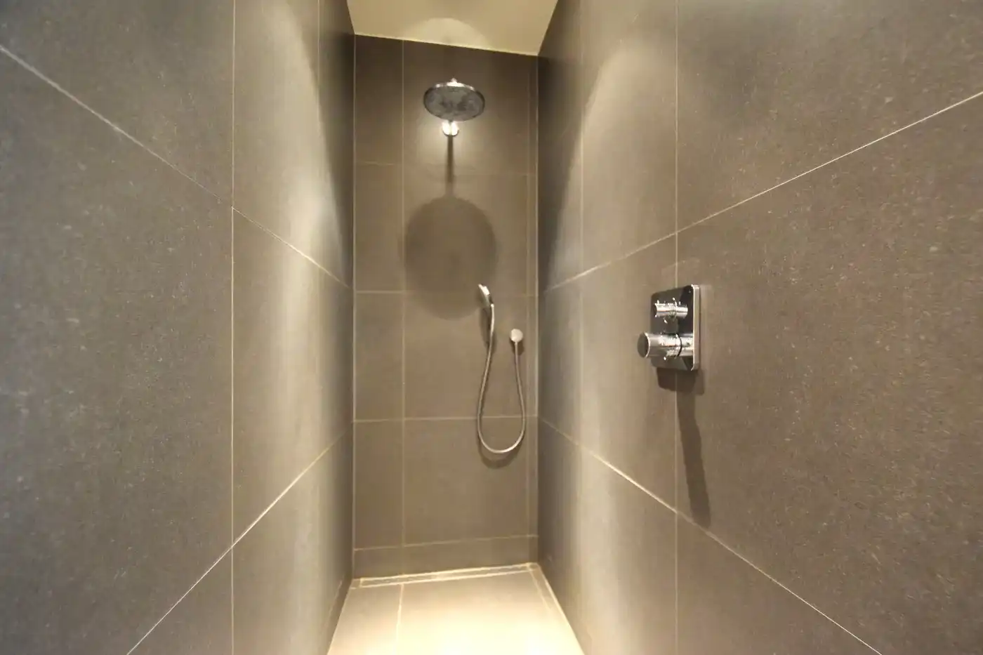 Gelijkvloers appartement met 2 slaapkamers  foto 9
