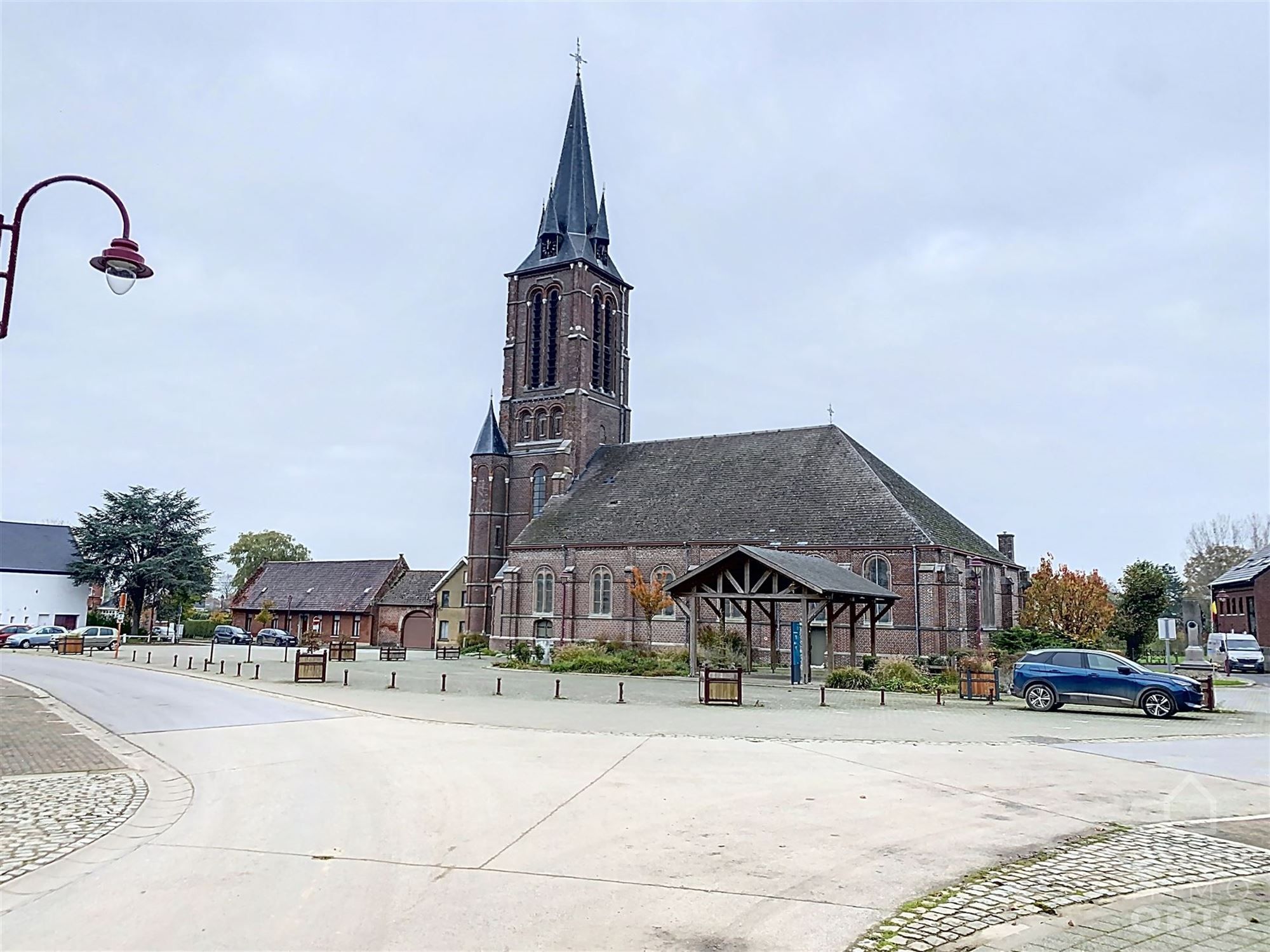 Half Open Bebouwing met tuin en parkeerplaats foto 21