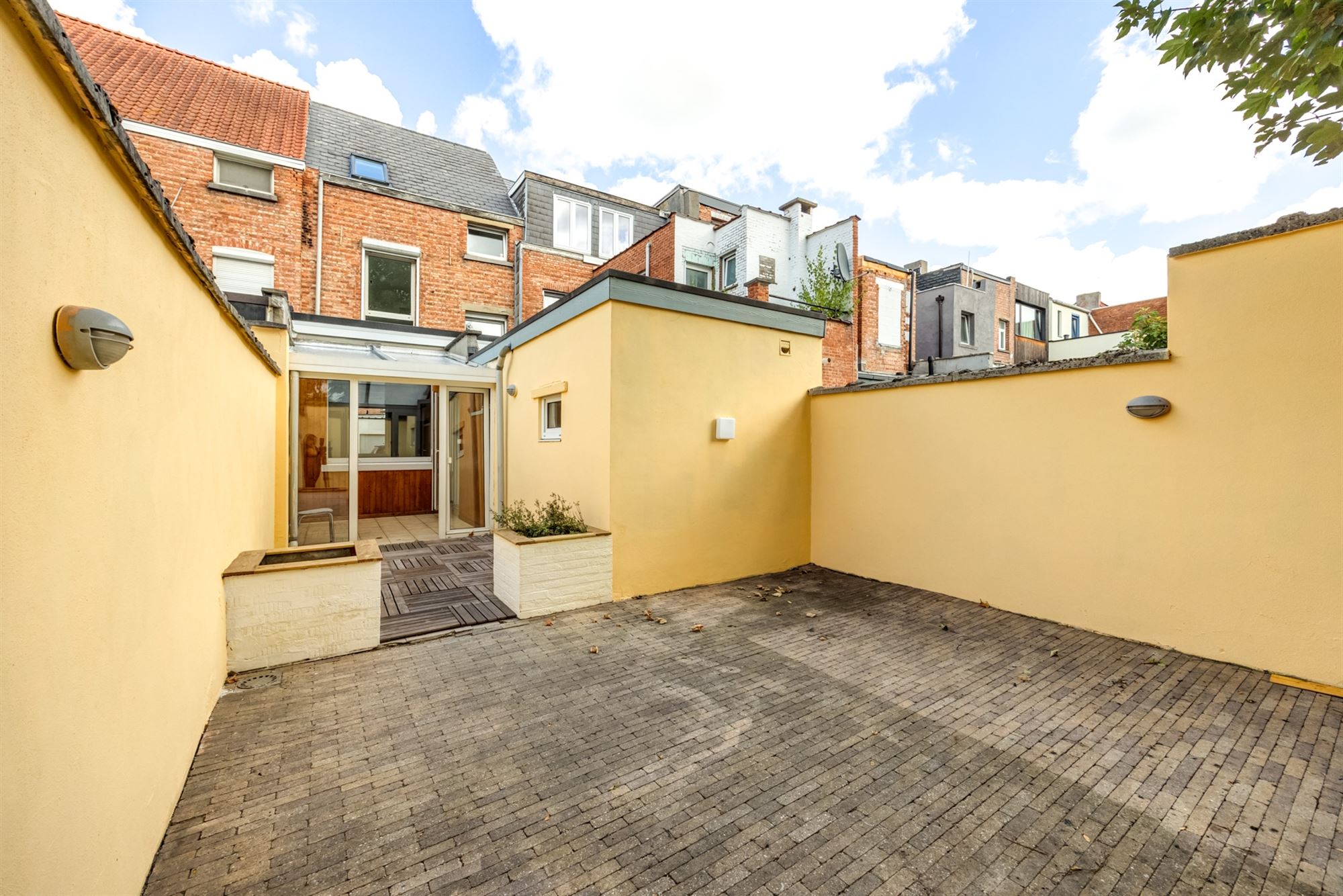 Ruime gezinswoning met vier slaapkamers en tuin foto 20
