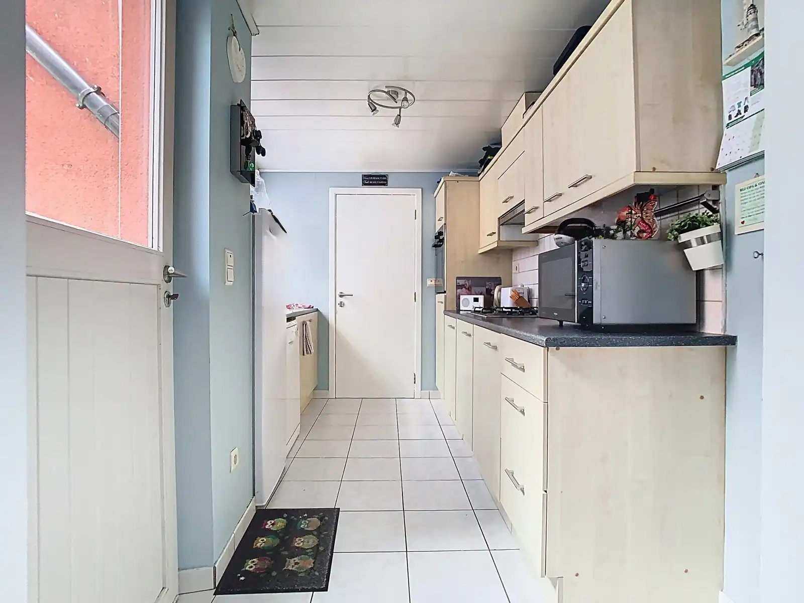 Praktische Rijwoning met 3 SLPK én tuin, te Gijzegem! foto 5