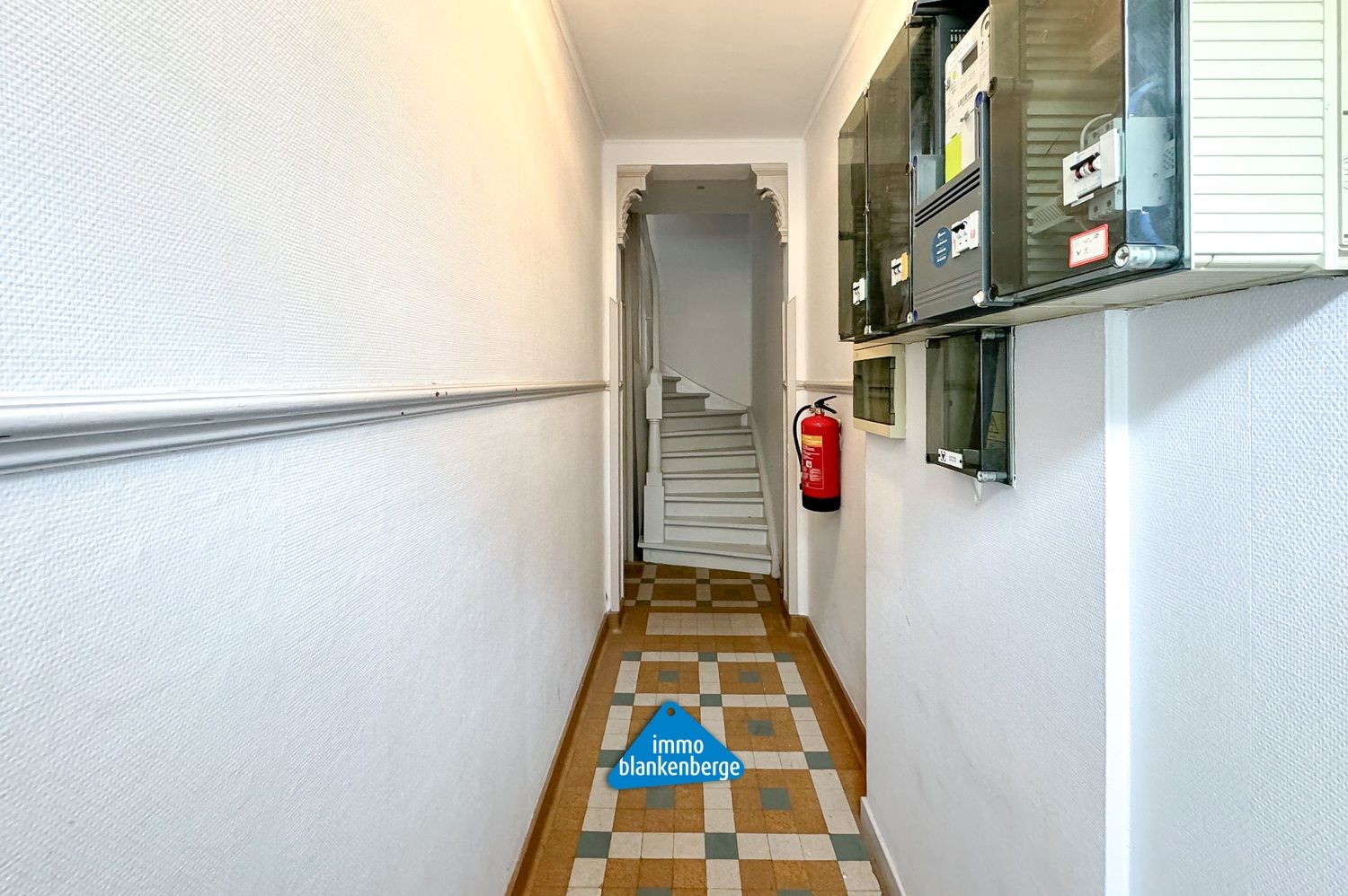 Opbrengsteigendom met Drie Zelfstandige Wooneenheden foto 31