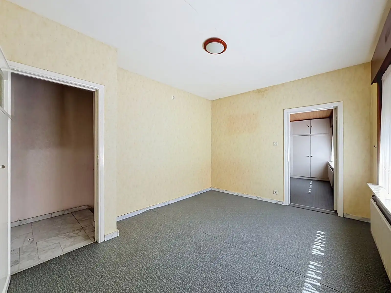 Halfopen bebouwing met 3 SLPK, diepe tuin én garage! foto 13
