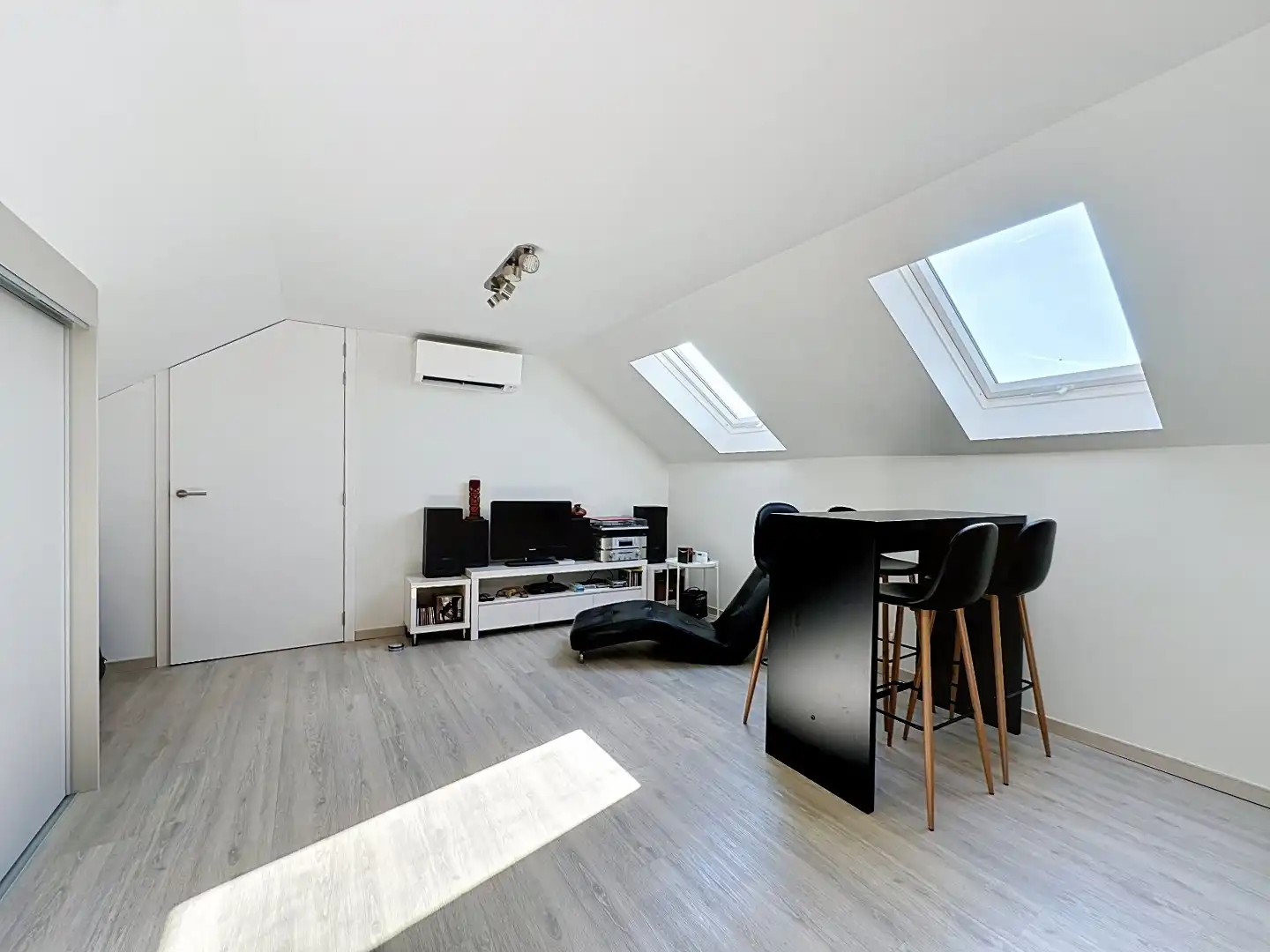 Instapklaar wonen op een toplocatie in Korbeek-Lo foto 18