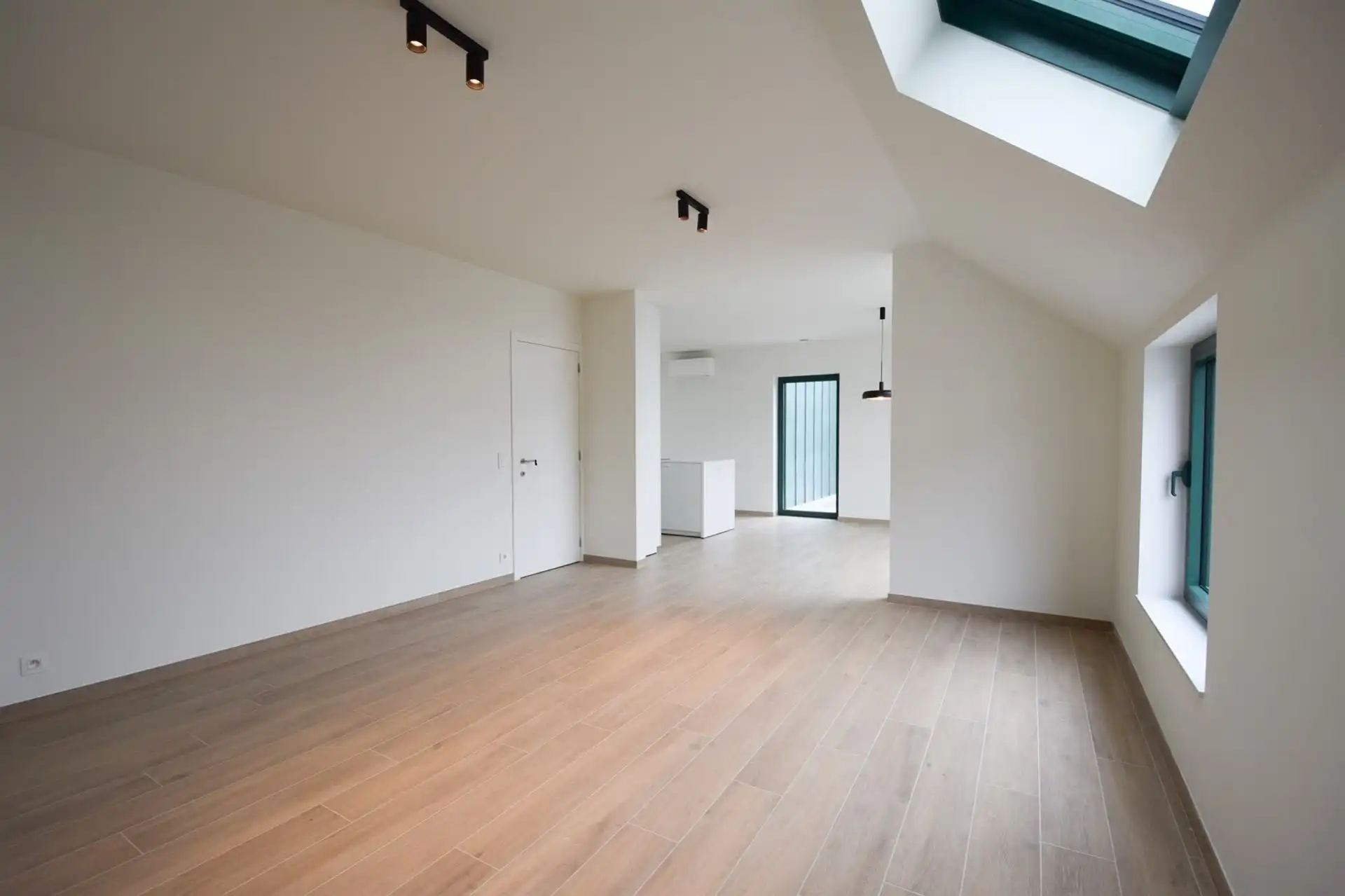 Luxueus duplex-appartement in het centrum van Sint-Gillis-Waas! foto 9