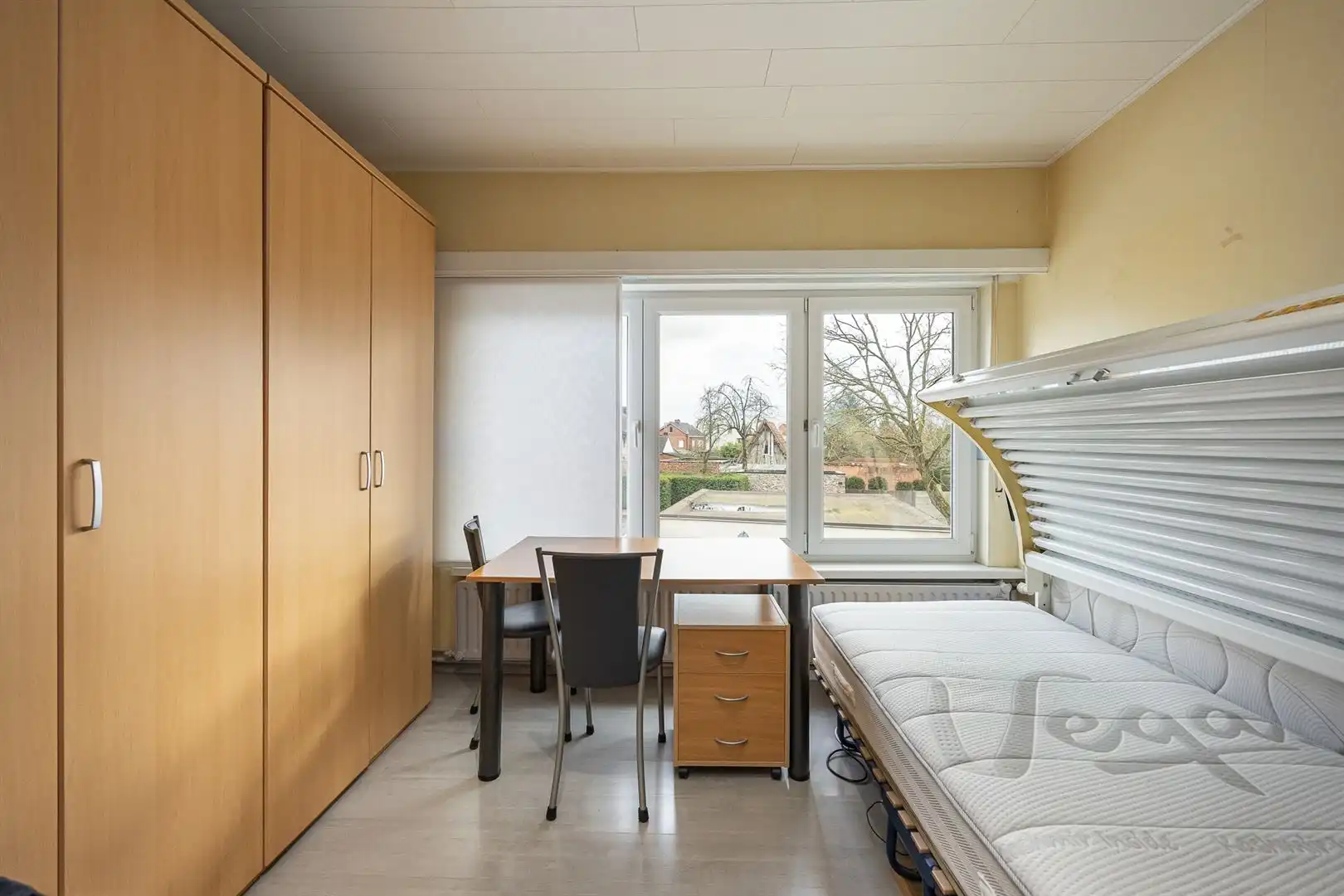 Woning met 5 slaapkamers en 2 badkamers op zuid perceel. foto 13