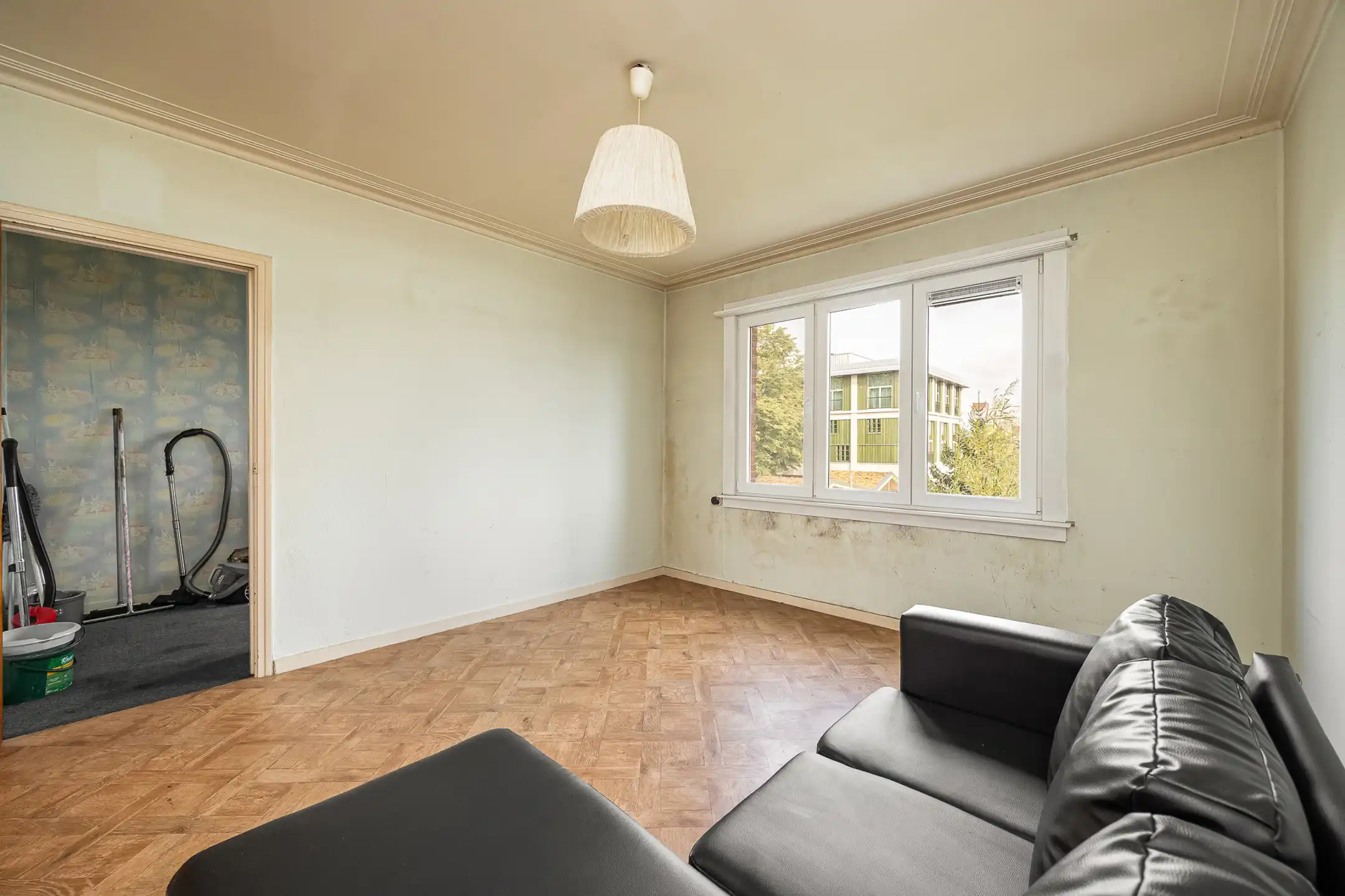 te renoveren appartement met 2 slaapkamers  foto 21