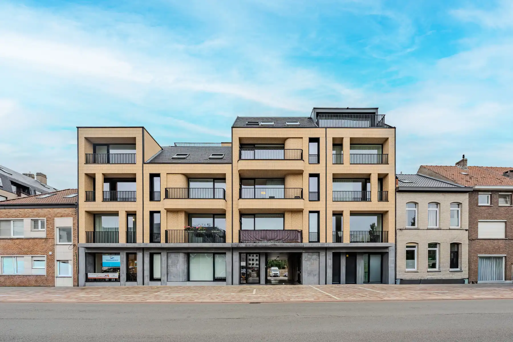 Appartement te koop foto {{pictureIndex}}