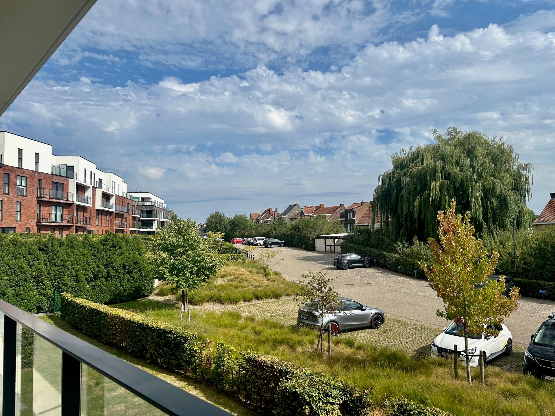 Nieuw appartement met terras en parking vlakbij het centrum! foto 11