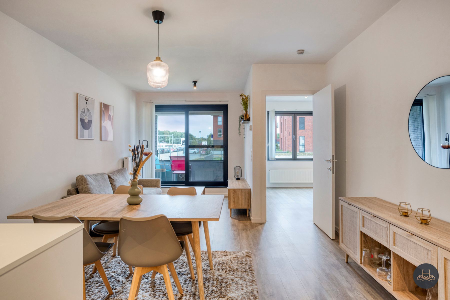 Lichtrijk, gezellig appartement met zeer goede verbindingen foto 8