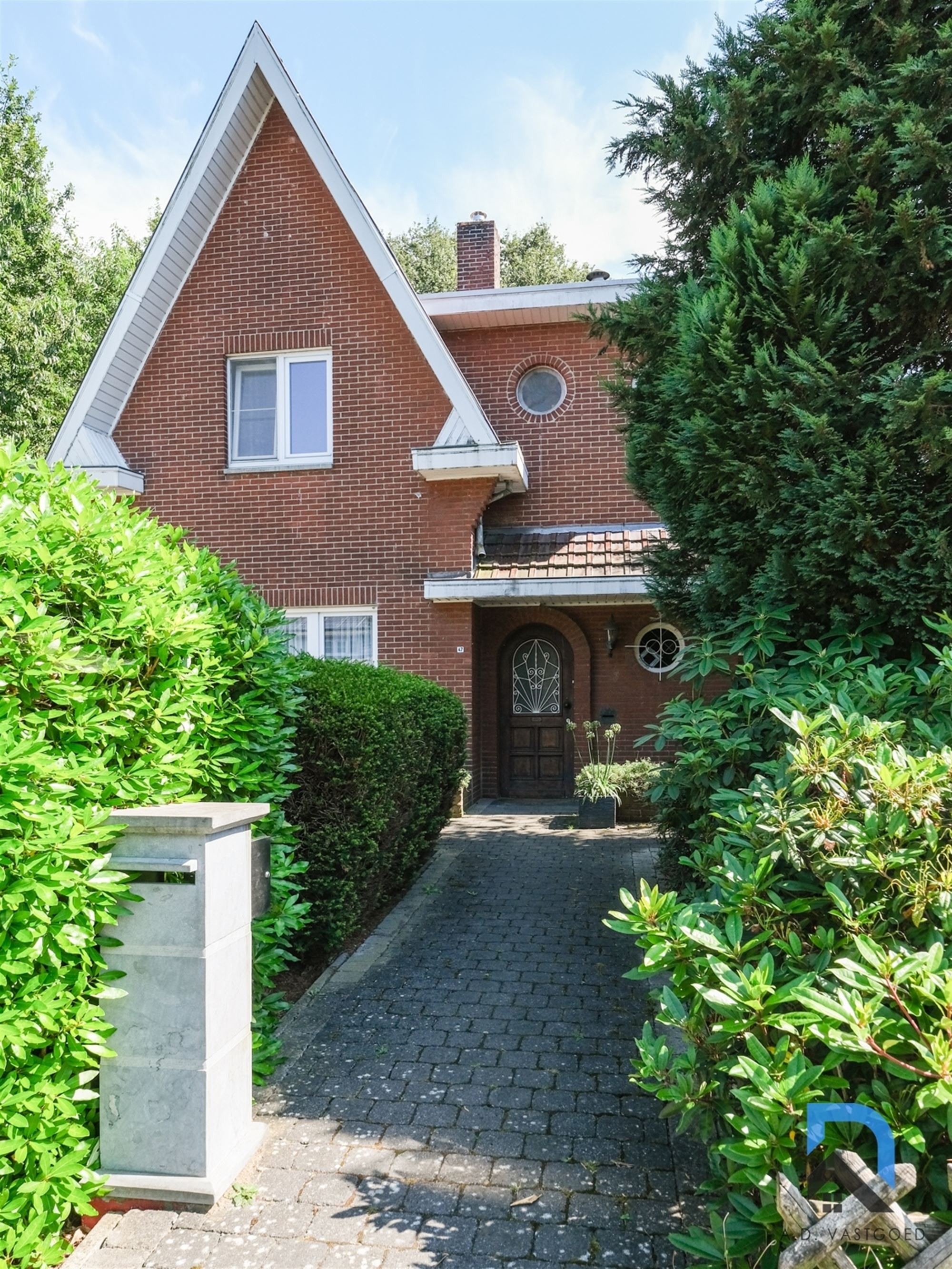 Vrijstaande woning op toplocatie in Genk foto 5