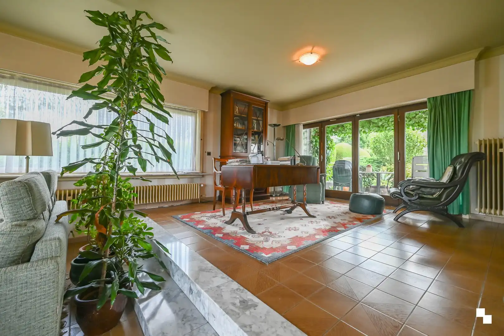 Idyllische villa op een riant perceel te Lendelede foto 4