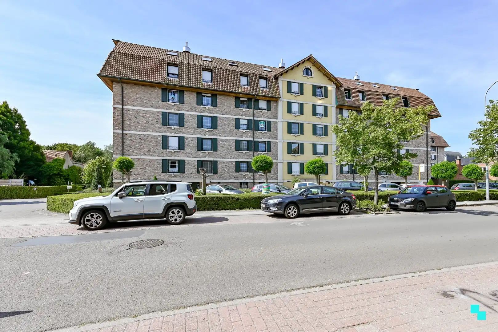 Ruim 2-slaapkamerappartement met zonneterras en aparte garagebox in Emelgem foto 2