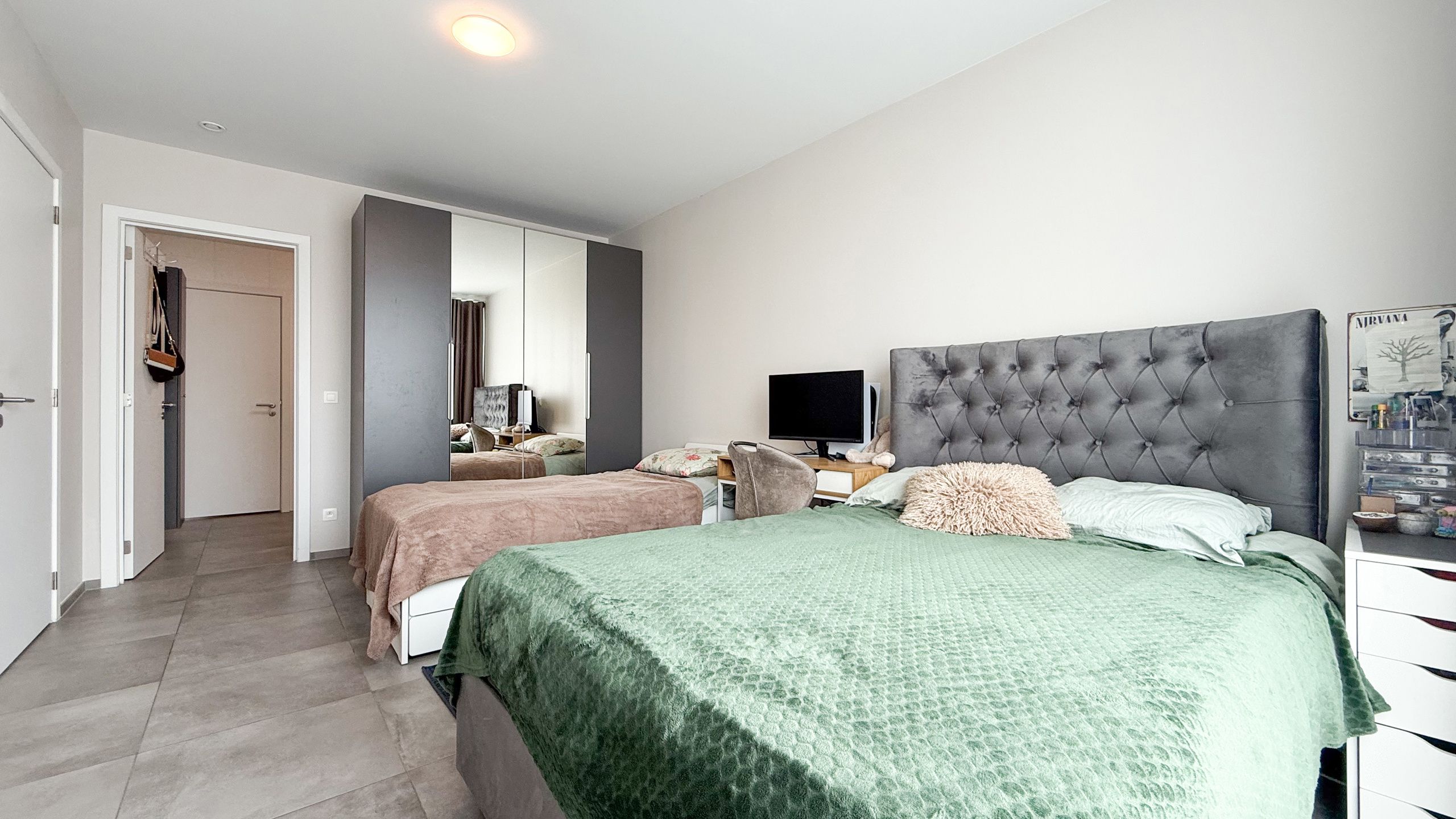 Nieuwbouwappartement met 2 slpks terras en parking aan 2% RR foto 15