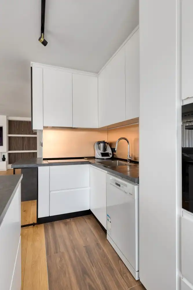Uitzonderlijk appartement van 190 m², volledig gerenoveerd, in het centrum van Strombeek foto 7