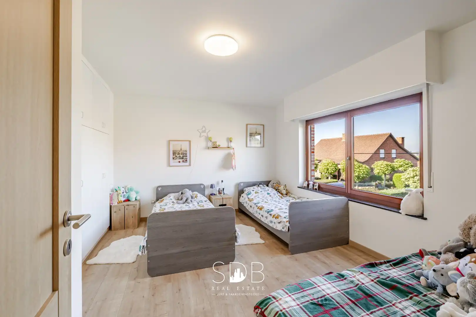 Hedendaagse woning met hippische accommodatie op 17.782m² foto 13