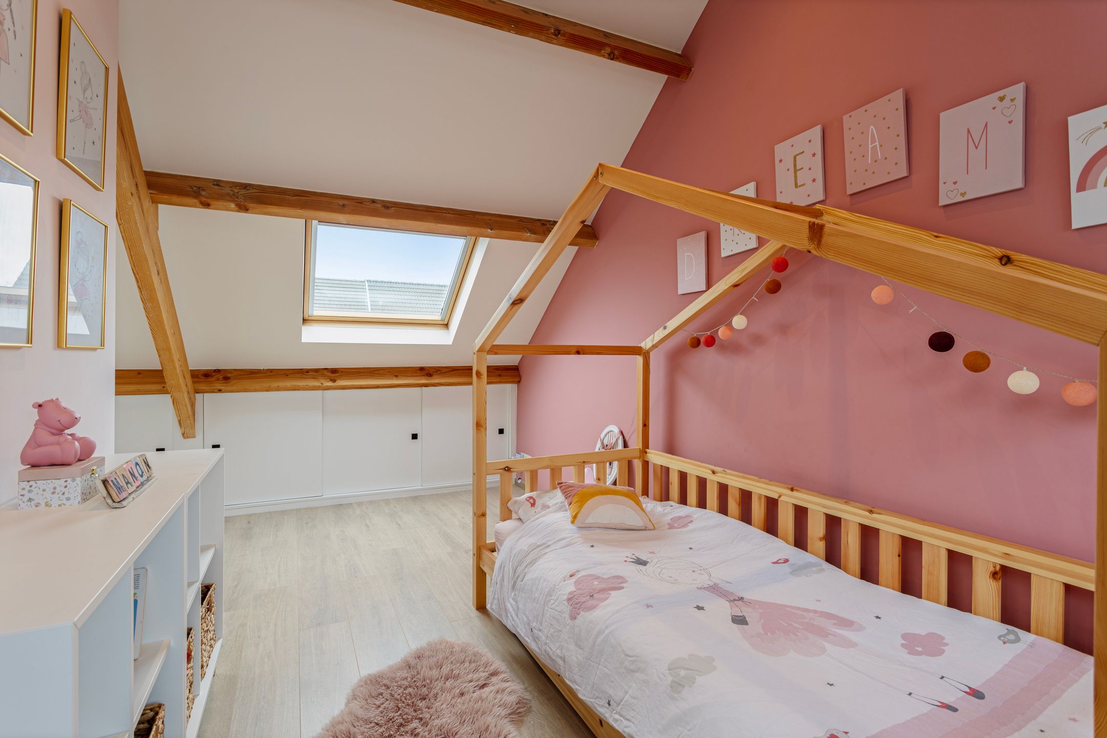 B&B Moment : MODERNE en instapklare HOB (3-4 slpk) met garage en gezellige tuin foto 19