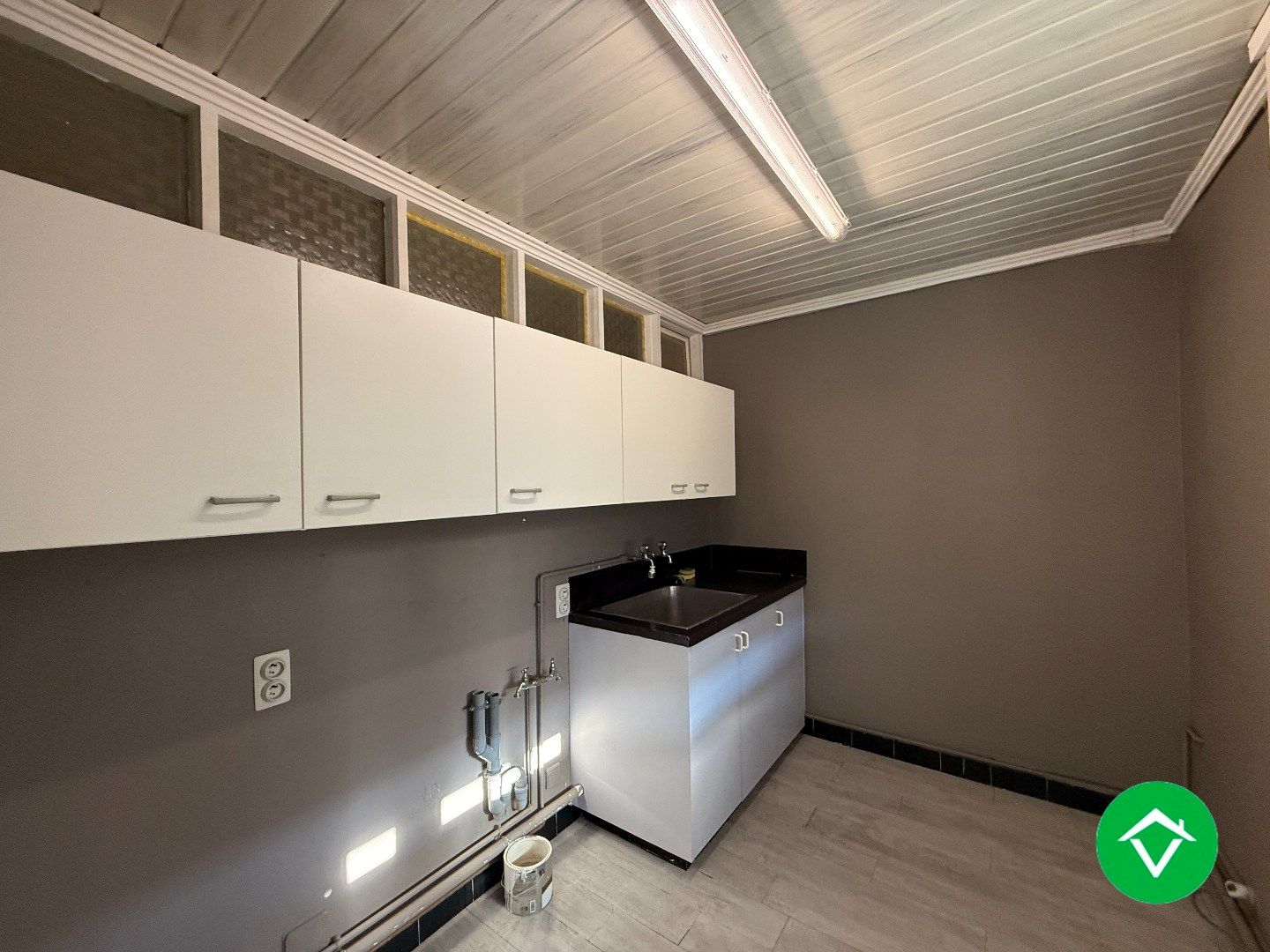 Gelijkvloerse woning met 3 slaapkamers, dubbele garage en tuin foto 8