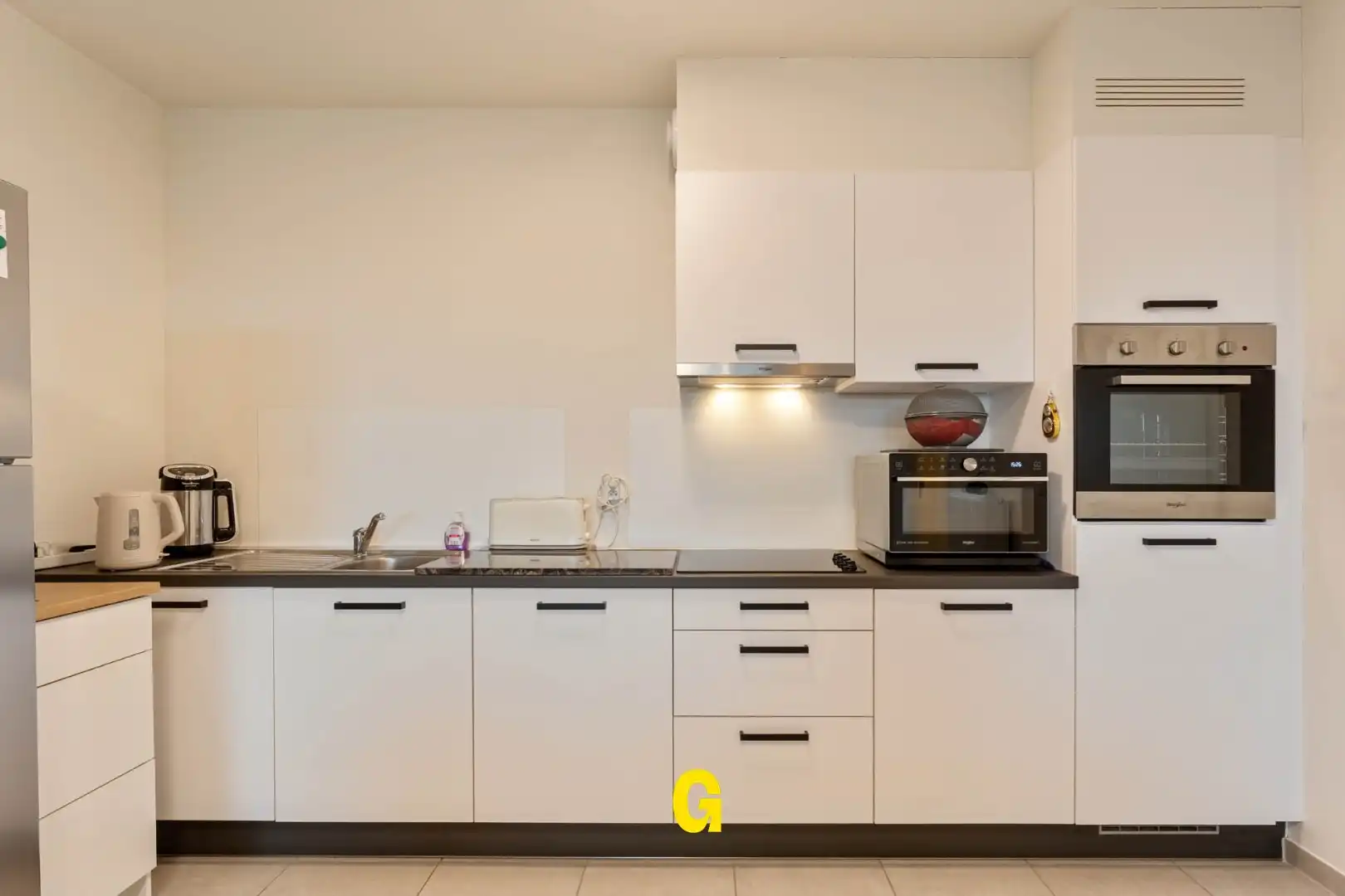 Recent energiezuinig 1-slaapkamer appartement met terras, standplaats en berging, vlak bij het centrum van Tongeren foto 13