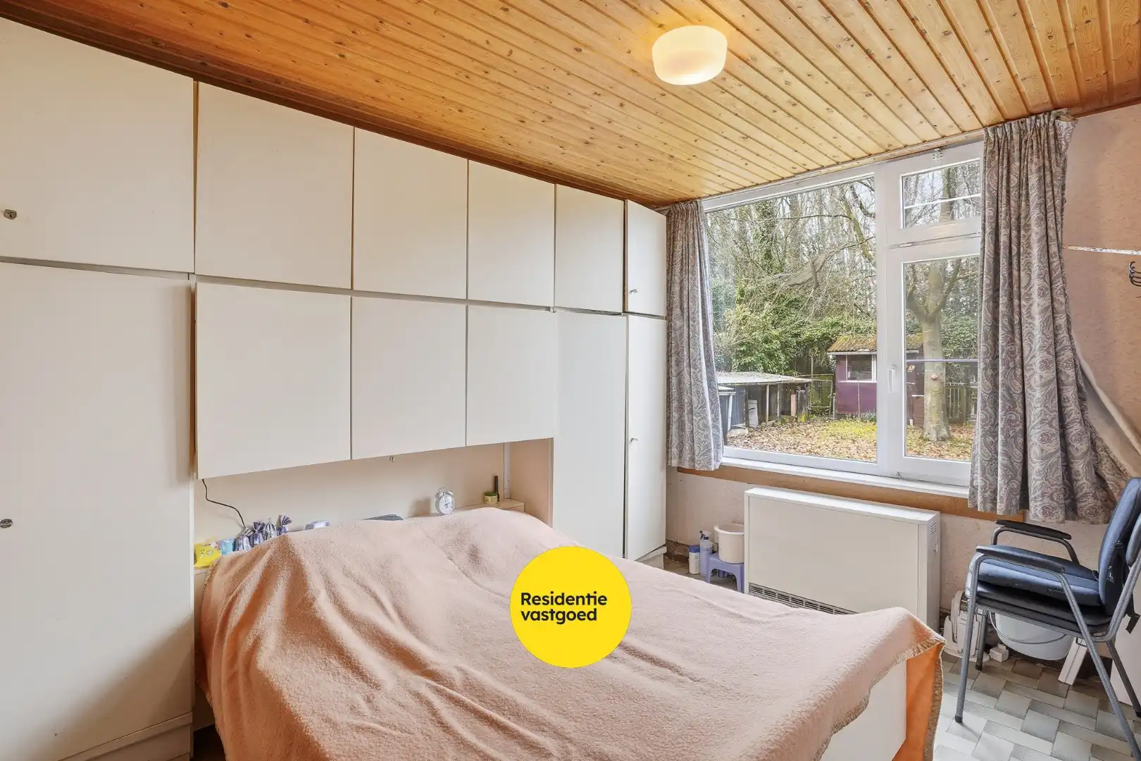 Alleenstaande bungalow op prachtige ligging in het groen foto 13