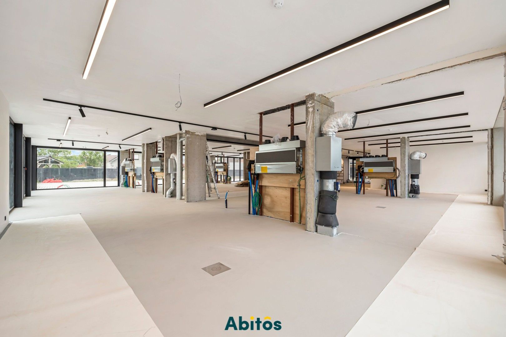 Commerciële ruimte met uitstekende visibiliteit en bereikbaarheid foto 14