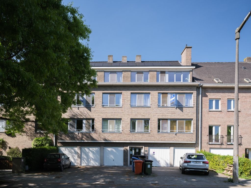 Lichtrijk 1 slpk appartement met EPC (A-score) nabij station-Gent Sint-Pieters foto {{pictureIndex}}