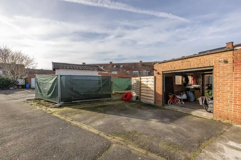 PERFECTE STARTERSWONING! Tot in de puntjes gerenoveerde woning nabij hartje Harelbeke! 🏡 foto 23