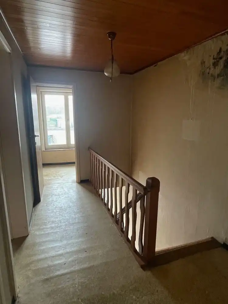 Te renoveren woning met grote werkplaats foto 9