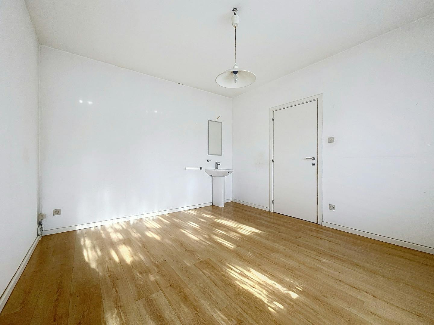 Te renoveren vrijstaande woning in Meer foto 9