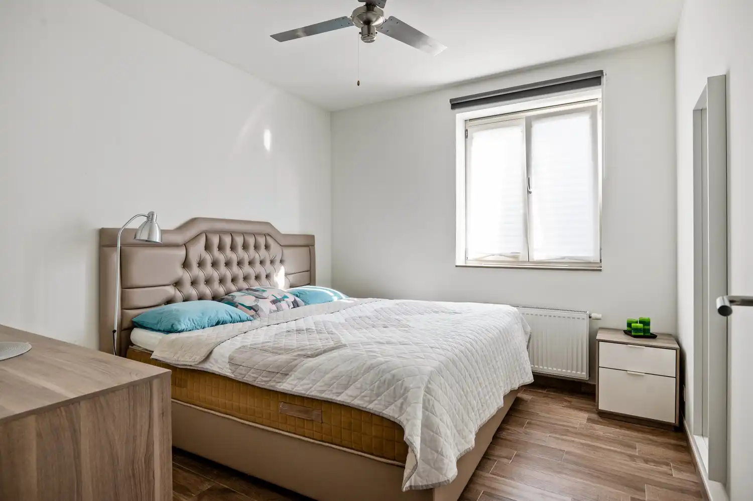 Instapklaar appartement met 2 slaapkamers en zonnig terras! foto 8