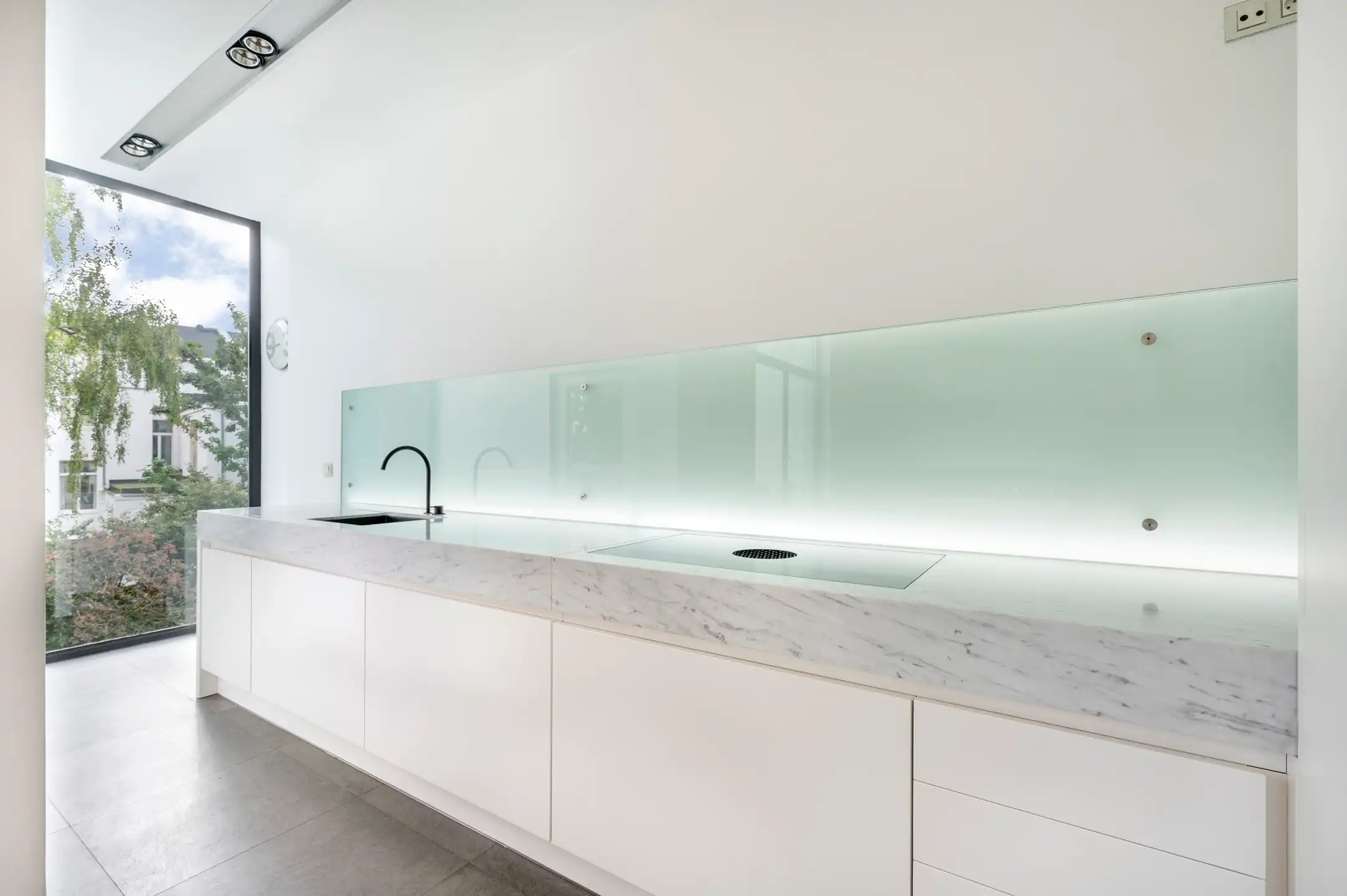 ANTWERPEN-ZUID - Stijlvol herenhuis met sauna en zwembad foto 18