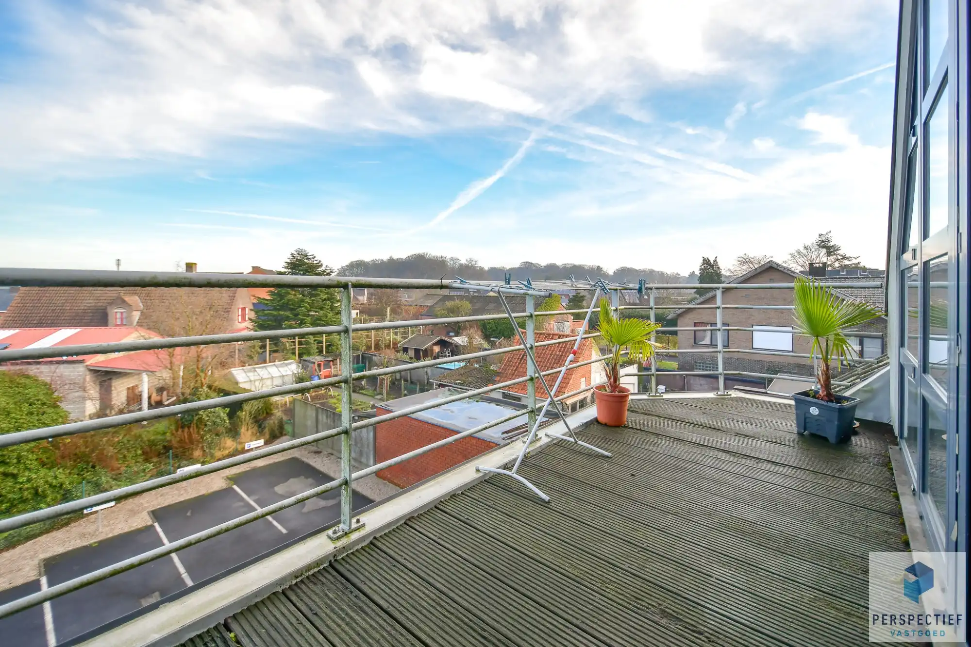 Goed gelegen appartement met 2 slpk - 2 terrassen & autostaanplaats foto 3