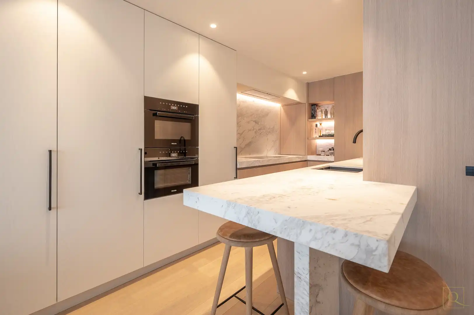 Prachtig gerenoveerd appartement met 3 slaapkamers vlakbij de Dumortierlaan. foto 5