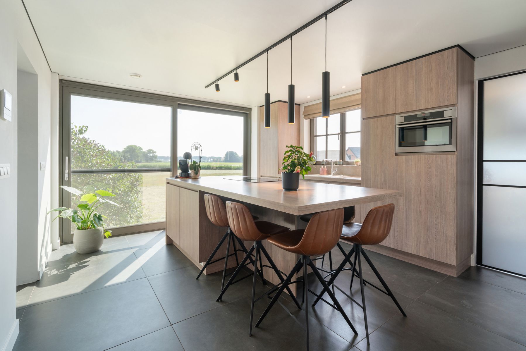Instapklare woning met dubbele garage in het mooie Asenede foto 11