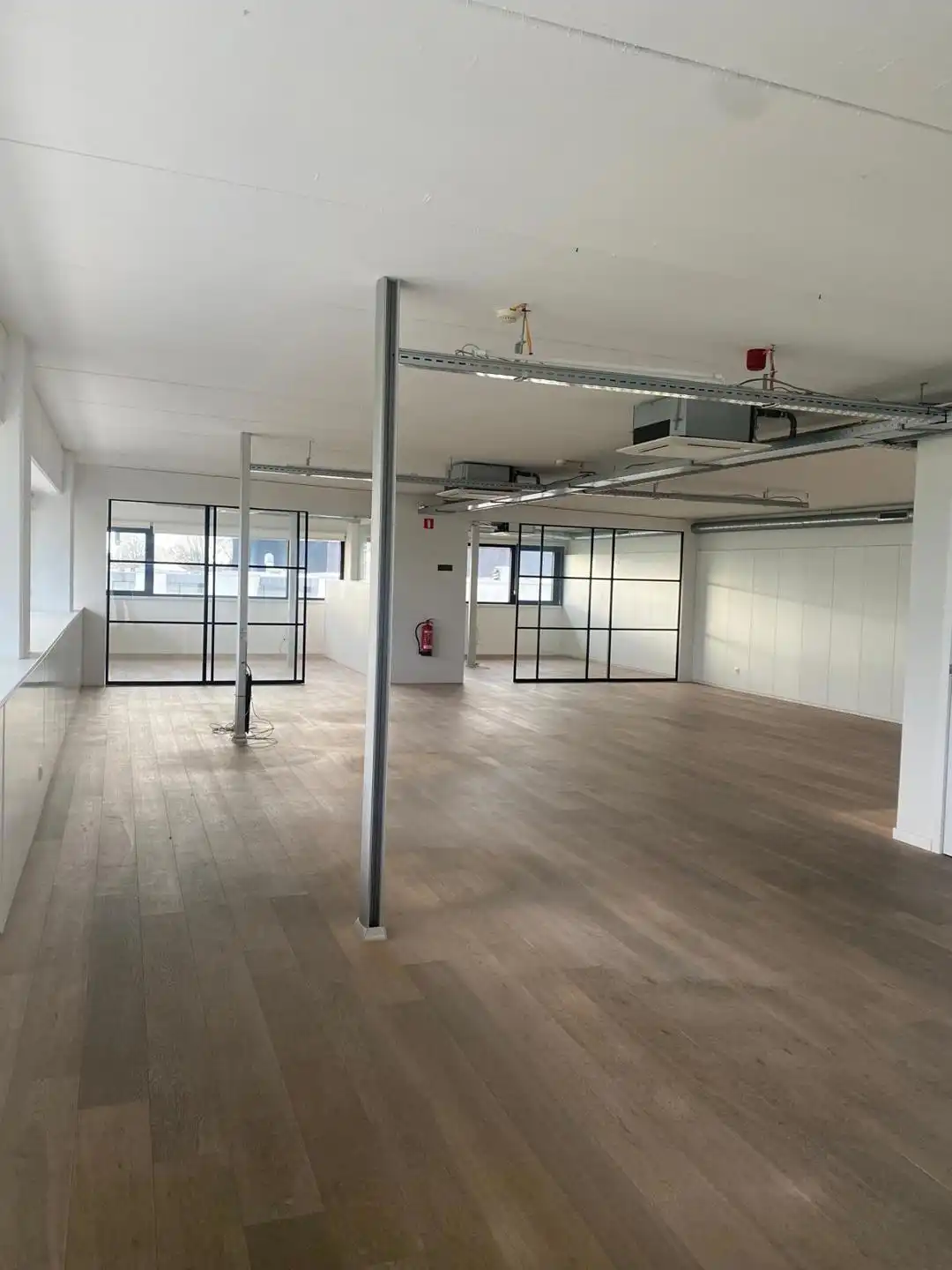 Kantoorruimte van 190 m² op toplocatie Westpoort Zwijndrecht foto 5