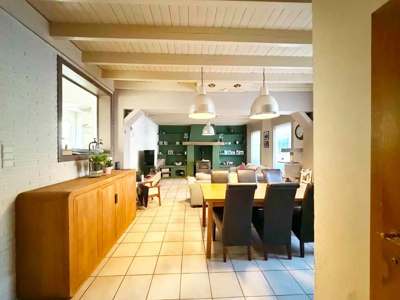 Veelzijdige woning met 3 slaapkamers, ruime bijgebouwen en werkplaats te Okegem foto 8