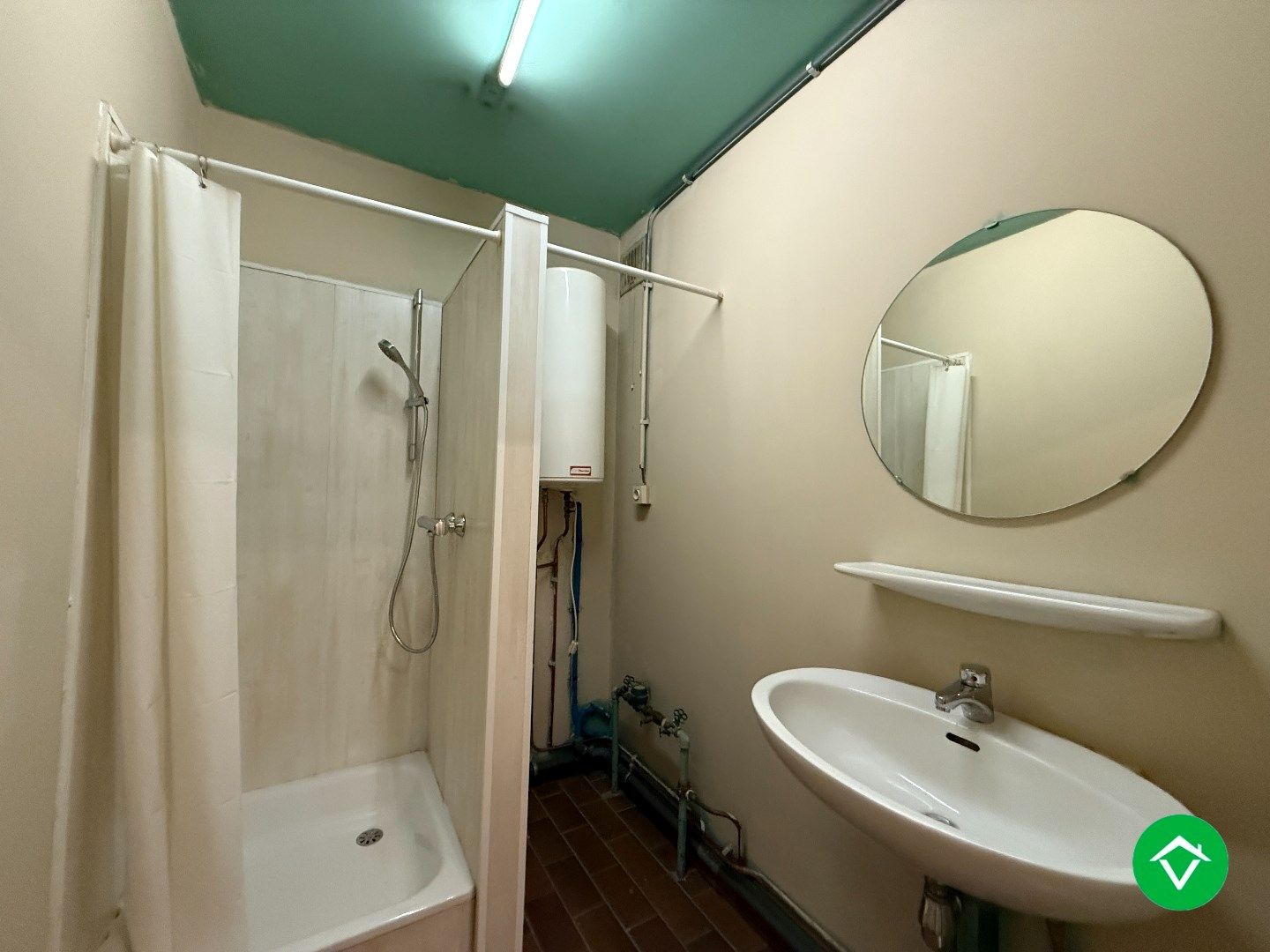 Gelijkvloers appartement met 2 slaapkamers in het centrum van Roeselare foto 5