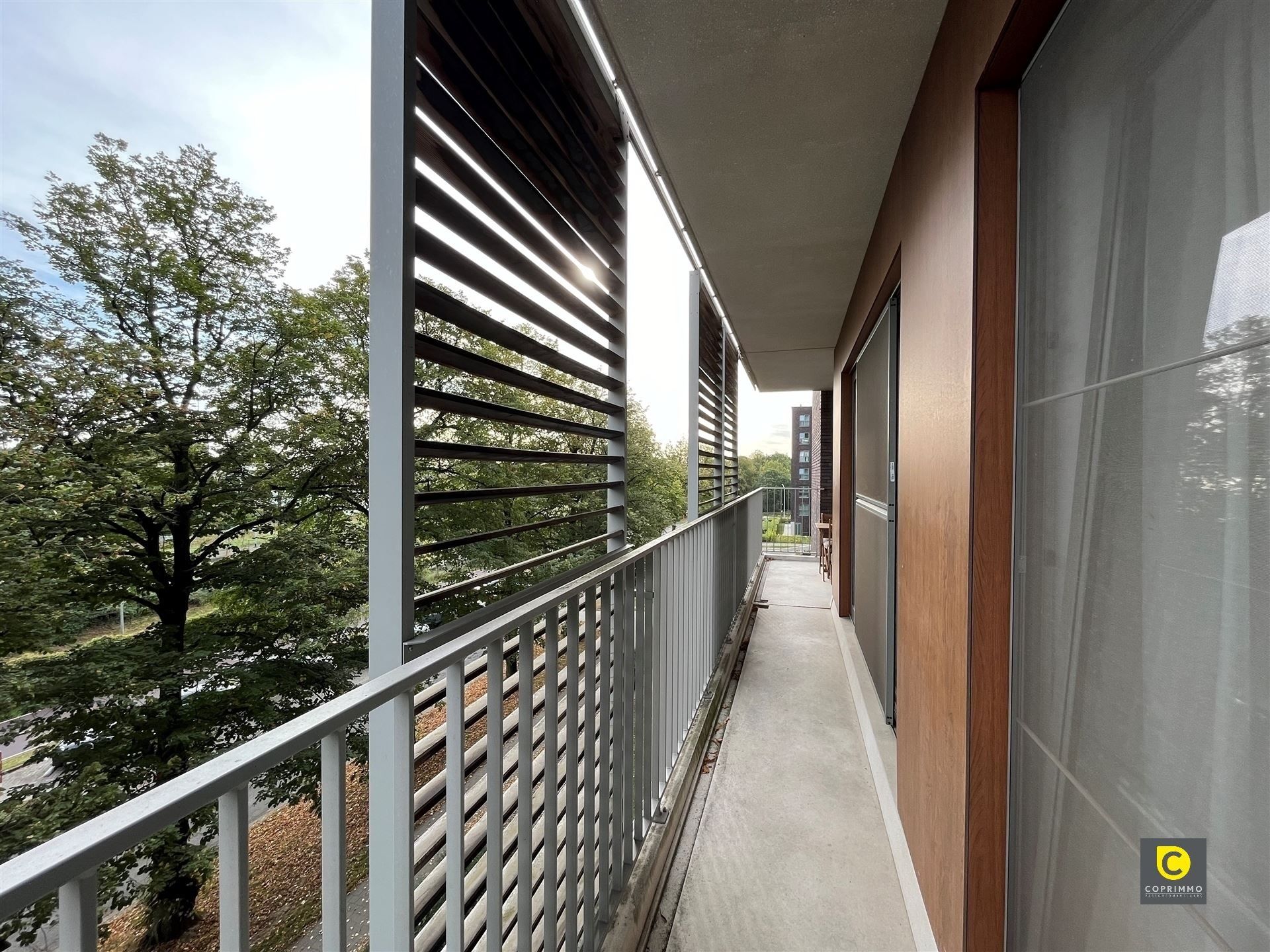 Modern 2 slpk app met ruim terras + AU foto 9