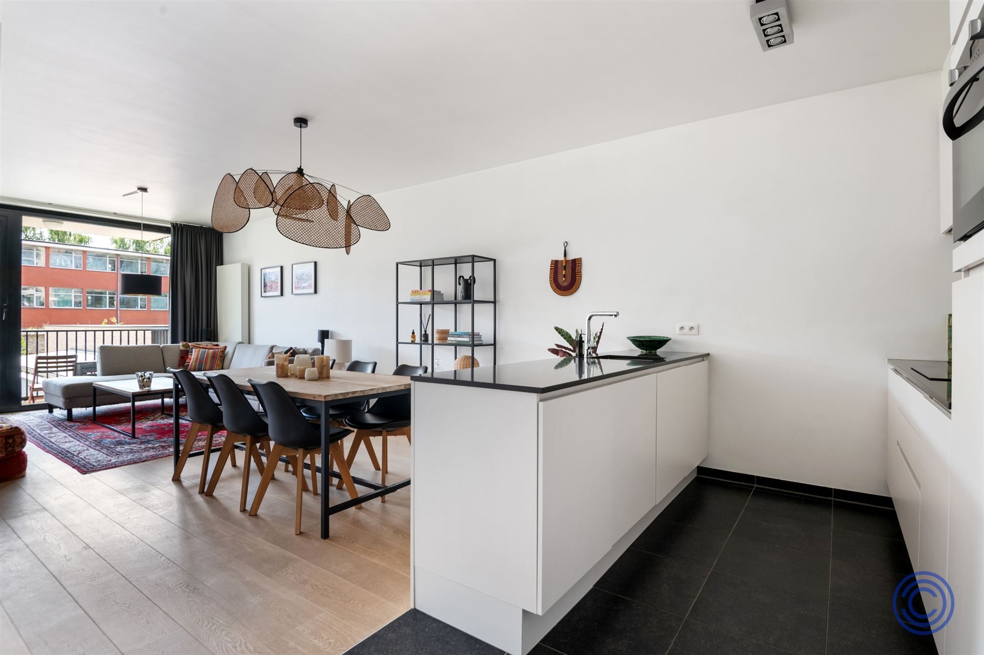 Energiezuinig 2-slpk appartement met terras en gemeenschappelijke tuin! foto 4