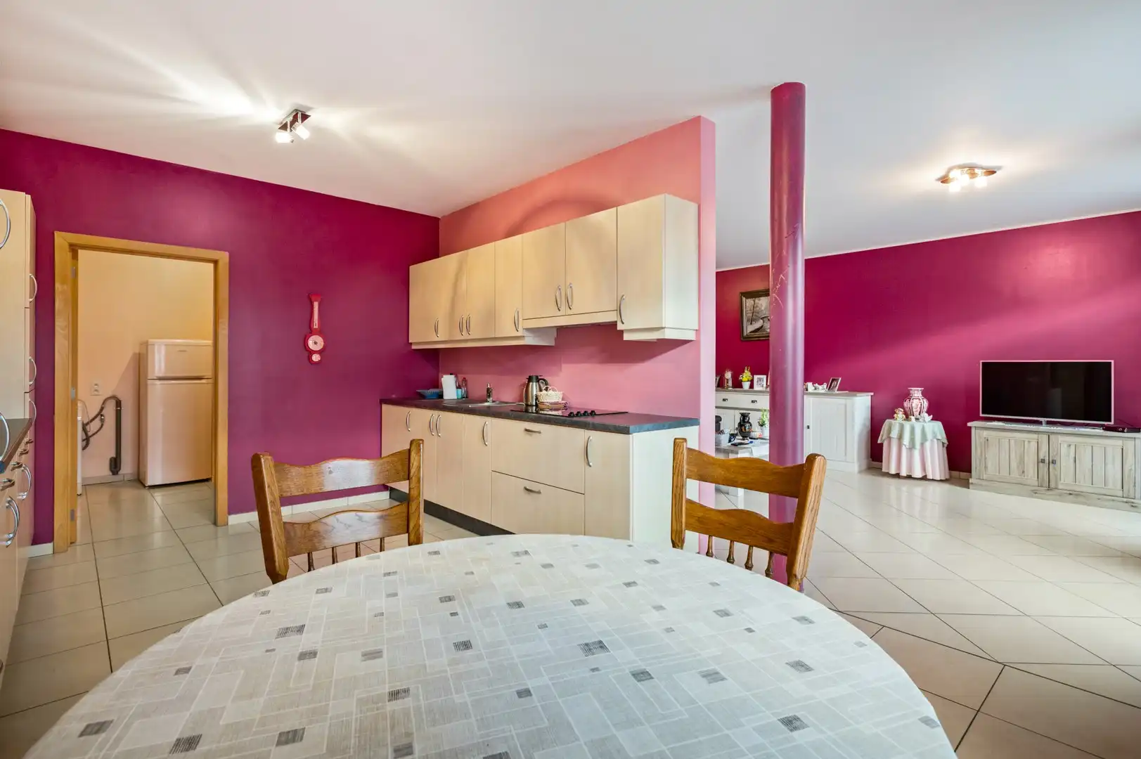 Gelijkvloers appartement in centrum Olen met 2 slpkmrs en garage! foto 8