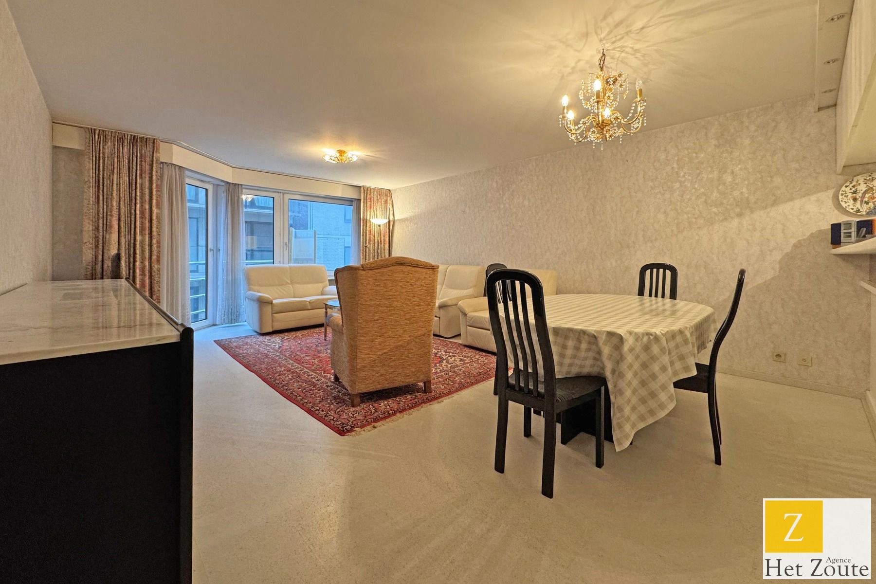 Te renoveren appartement op enkele passen van de Zeedijk foto 2