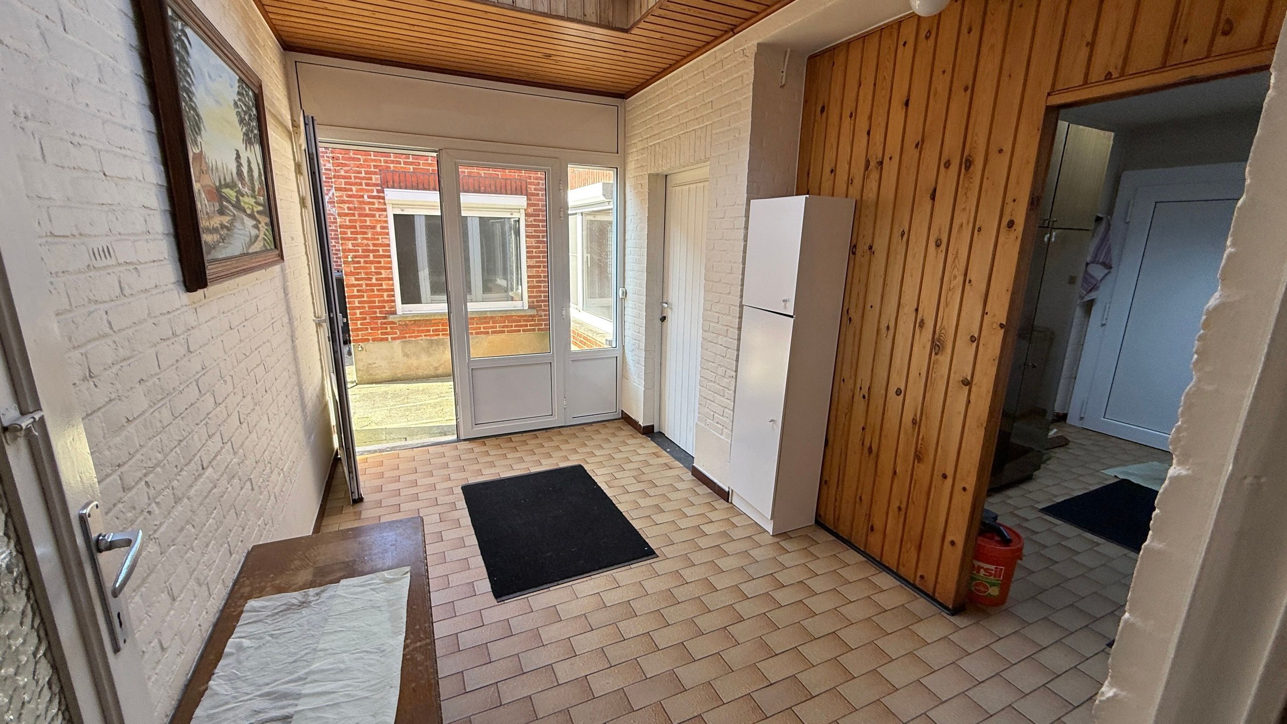 Te renoveren woning met veel potentieel foto 7