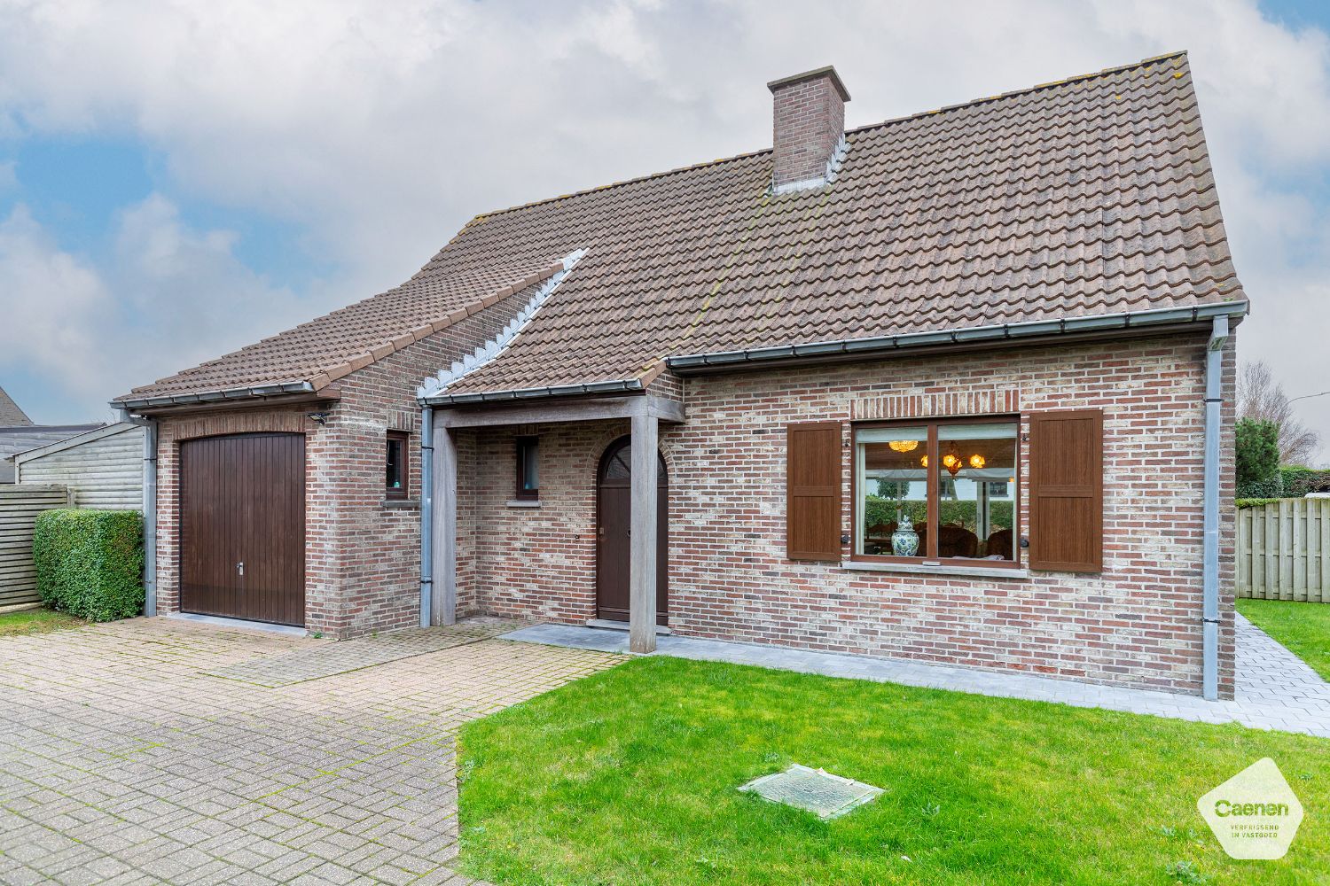 Charmante villa met tal van mogelijkheden en prachtige zongerichte tuin foto 1