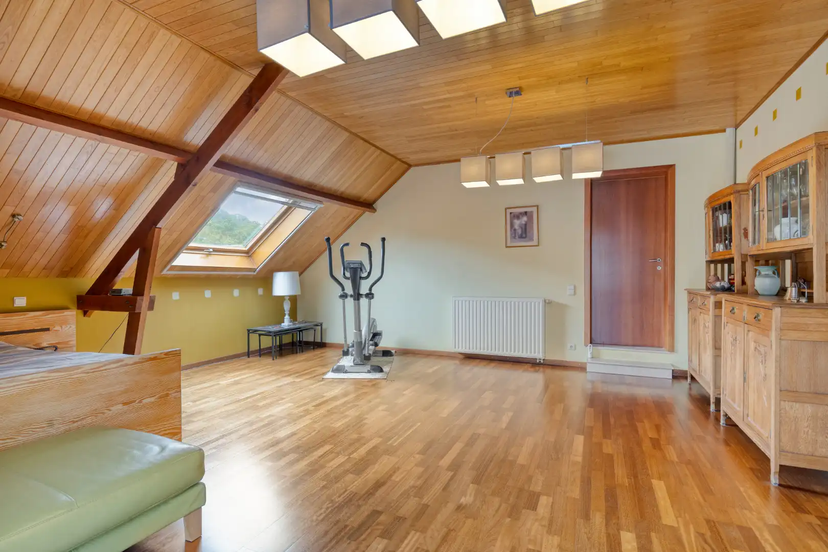 Halfopen bebouwing met 4 slaapkamers en bureau, ruime garage, kelder en zolder in Holsbeek! - EPC 161 kWh/m² - bewoonbare opp. 288 m² foto 14