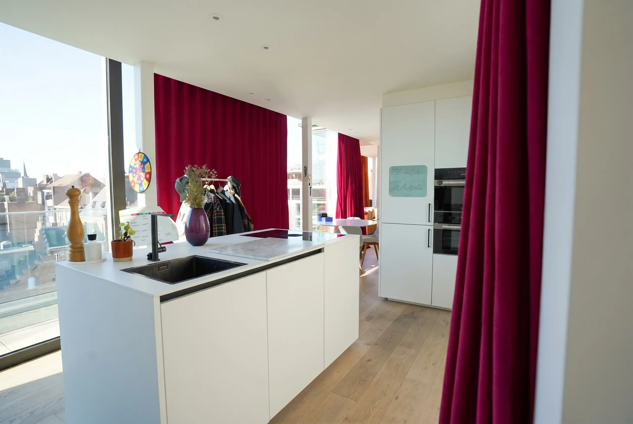 Dak appartement met skylinezicht en groot zonnig terras!  foto 13