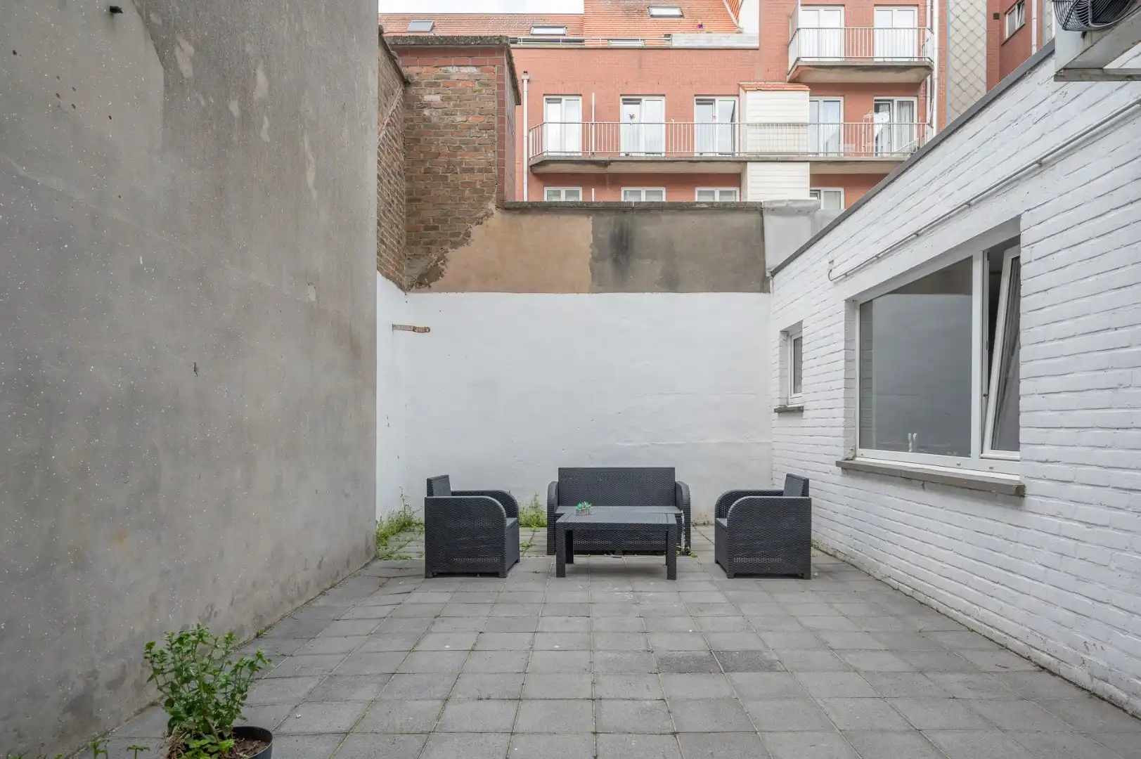 Verhuurd handelspand gelegen op de Lippenslaan vlakbij de Elizabetlaan (5% rendement) foto 15